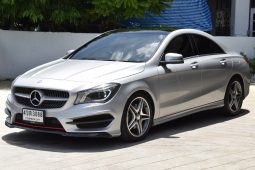 Mercedes Benz CLA250AMG Dynamic สีบรอนซ์เงิน เบาะภายใน สีดำ Alcatara  ปี 2016 รถมือเดียว