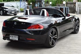 BMW Z4 2.5 S Drive23i ปี 2010 สีดำเบาะแดง