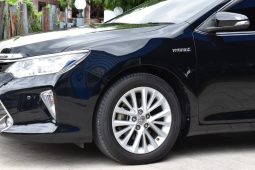 Toyota Camry 2.5 Hybird Premium ปี 2017 เคลมแบตแล้ว ไม่มีอุบัติเหตุ ตรวจสอบได้ ไมล์แท้ เช็คศูนย์