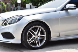 Mercedes Benz E300 AMG Bluetech Hybird Wagon ปี 2015 ประวัติศูนย์ Benz Thailand ครบทุกระยะ มือเดียว