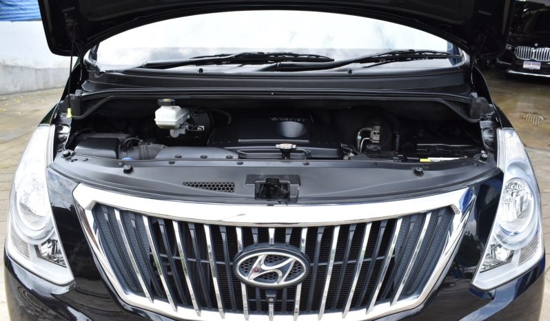 
								Hyundai H1 Delux สีดำ ปี 2018 full									