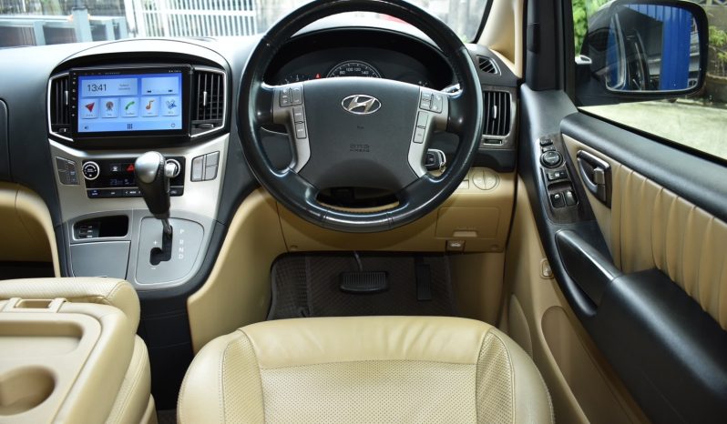 
								Hyundai H1 Delux สีดำ ปี 2018 full									